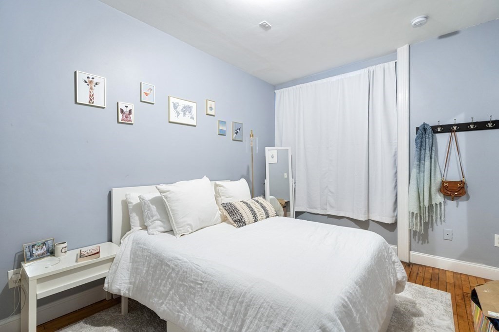 330 1/2 E Street Unit: 1