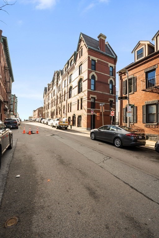 330 1/2 E Street Unit: 1