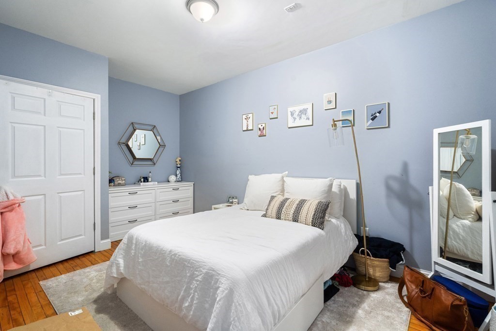 330 1/2 E Street Unit: 1