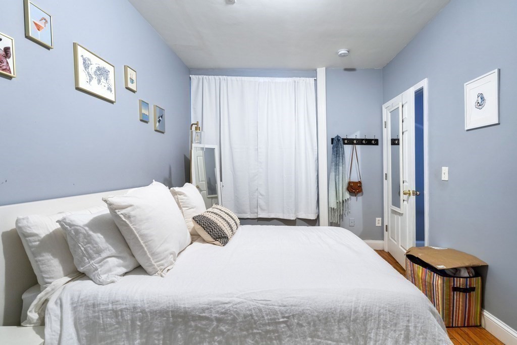 330 1/2 E Street Unit: 1