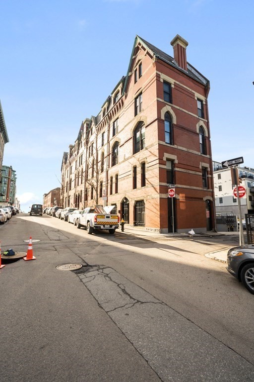 330 1/2 E Street Unit: 1