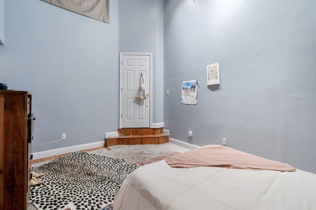 330 1/2 E Street Unit: 1