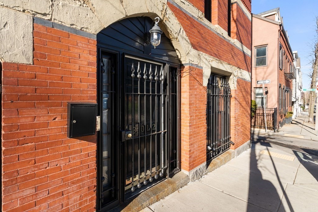 330 1/2 E Street Unit: 1