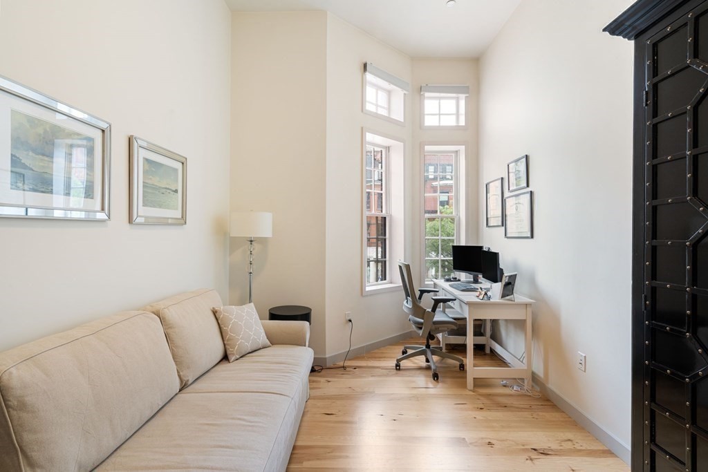 163 Newbury St # 1