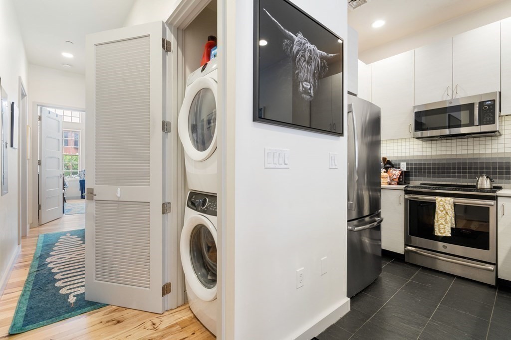 163 Newbury St # 1