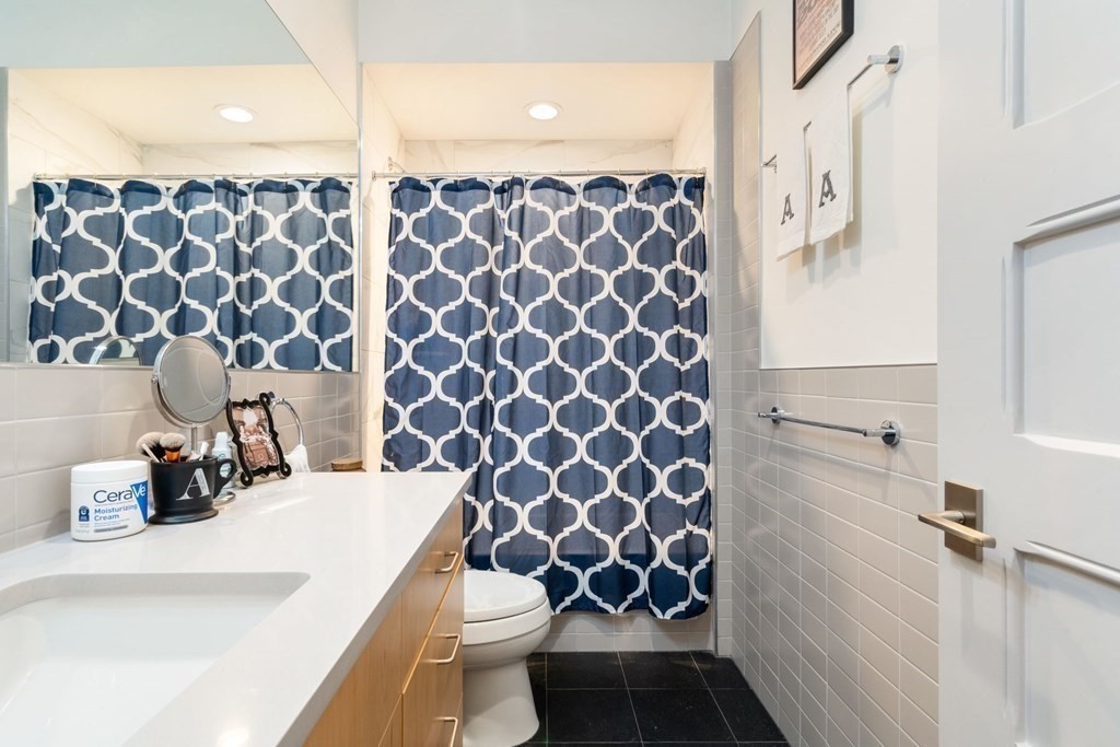163 Newbury St # 1