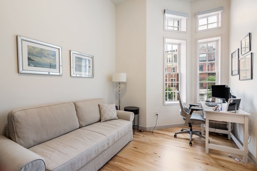 163 Newbury St # 1
