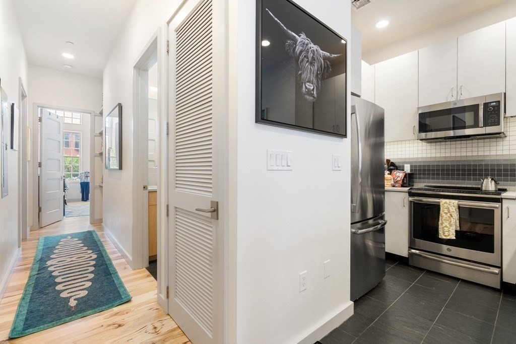 163 Newbury St # 1