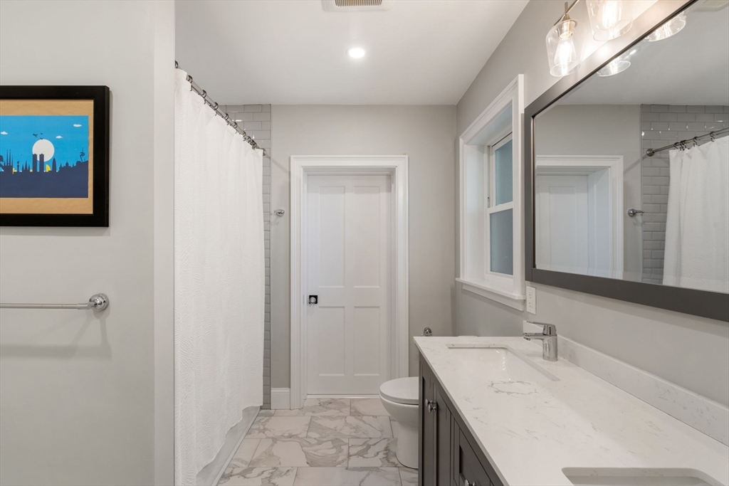 1075 Adams