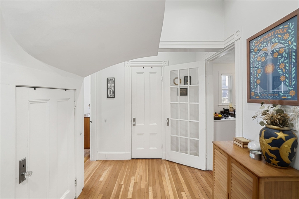 21 Wenham St # 1