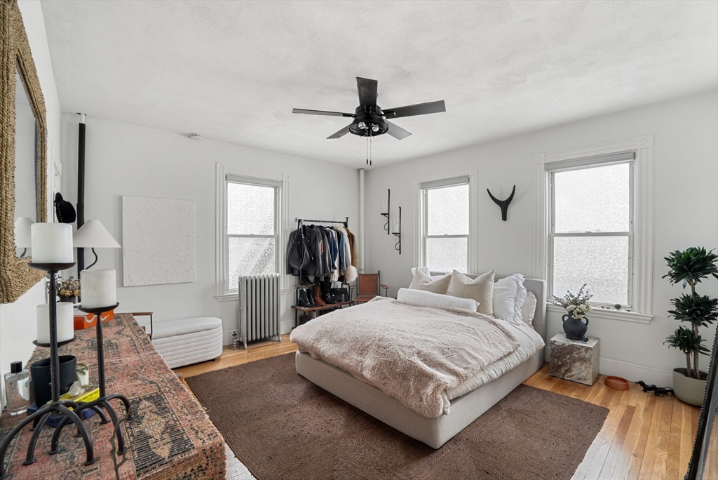 21 Wenham St # 1