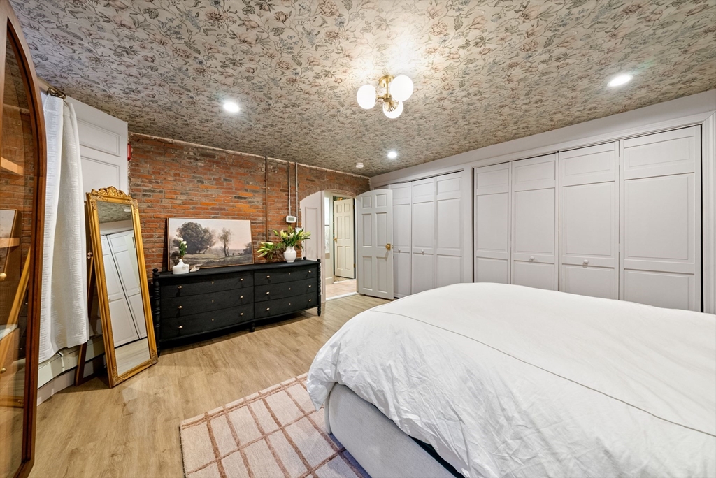 34 Hancock St # 1B