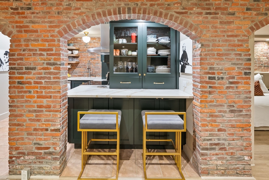 34 Hancock St # 1B
