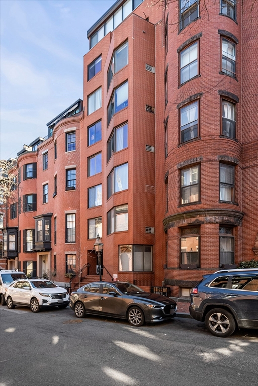 34 Hancock St # 1B