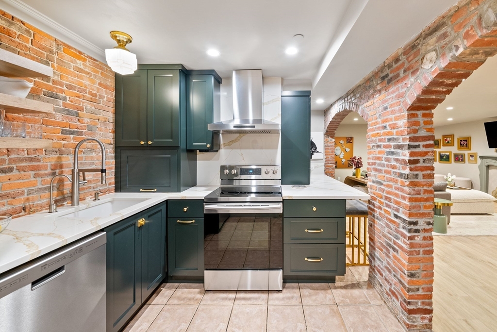 34 Hancock St # 1B