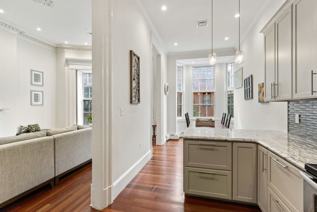 34 Hancock St # 2B