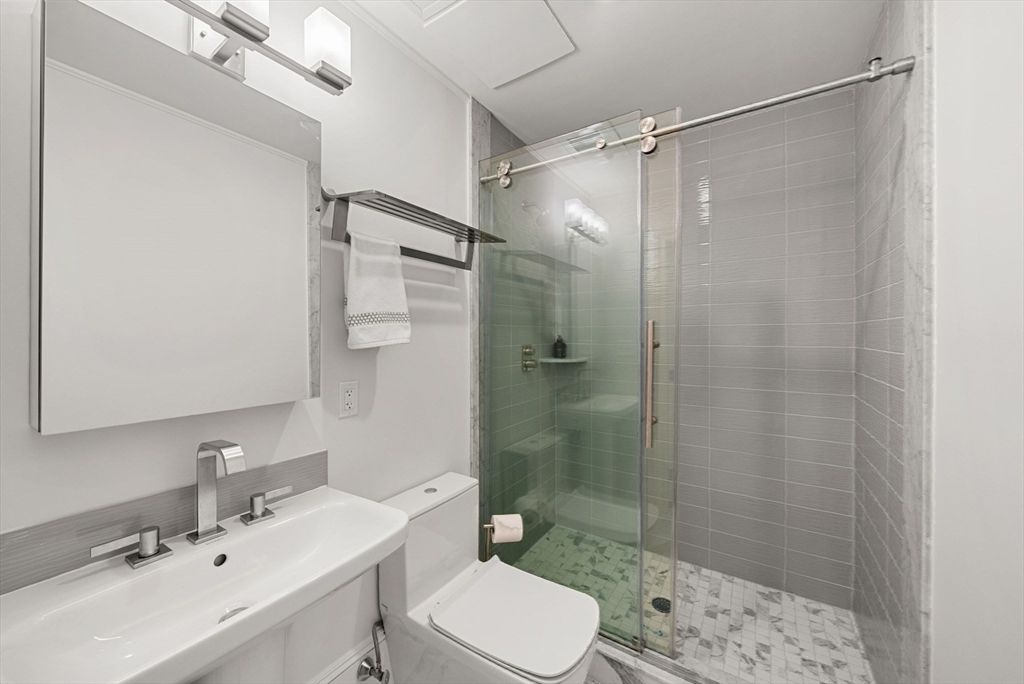 34 Hancock St # 2B