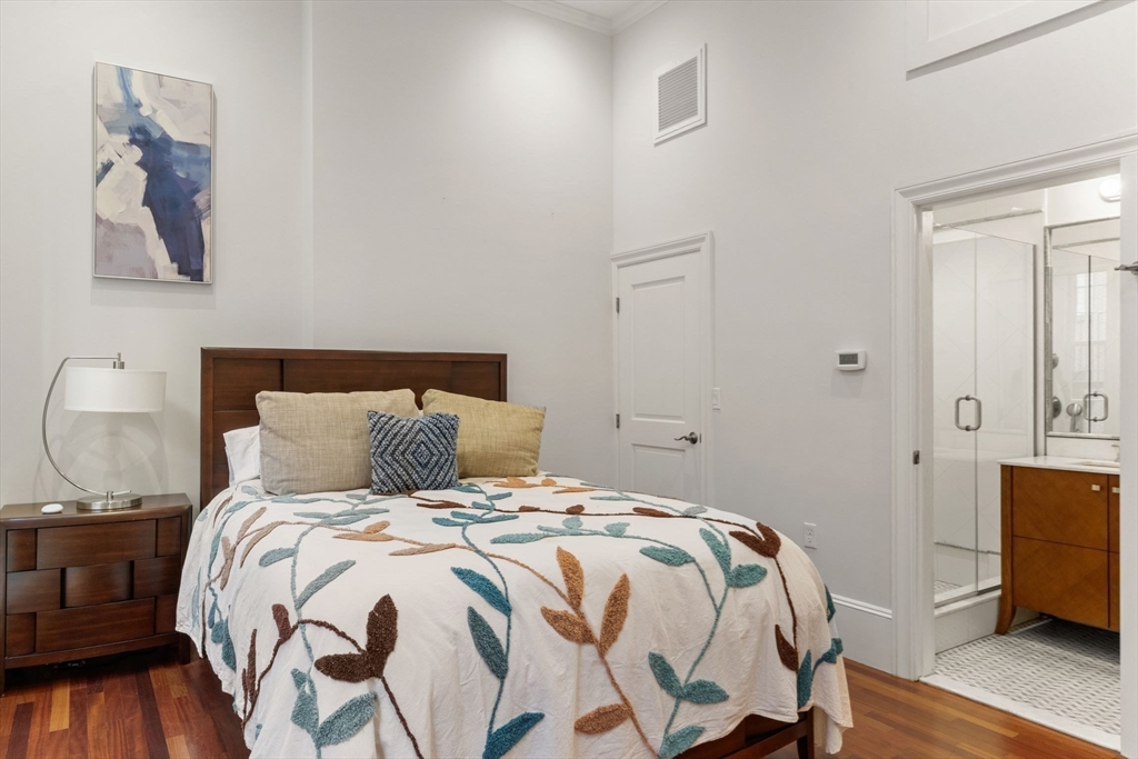34 Hancock St # 2B