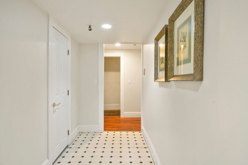 296 Marlborough St. # 1