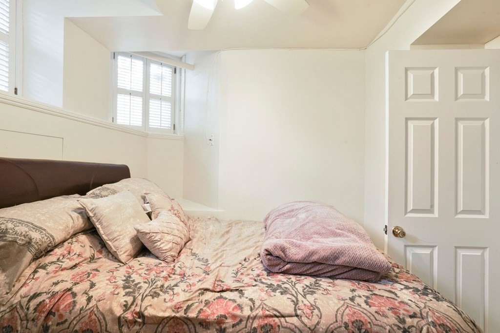 296 Marlborough St. # 1