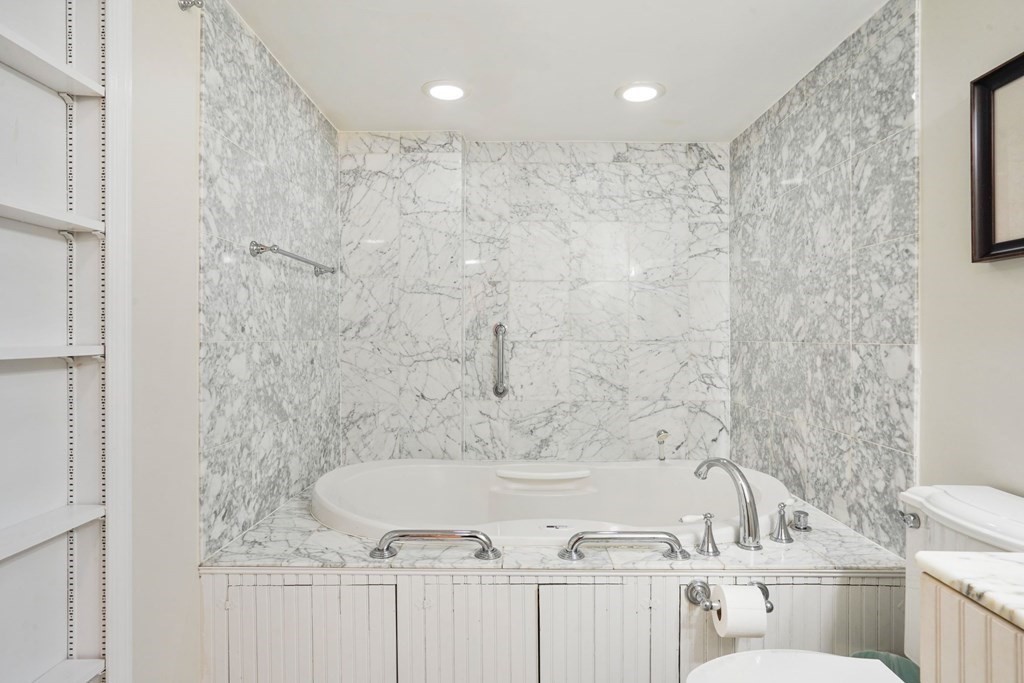 296 Marlborough St. # 1