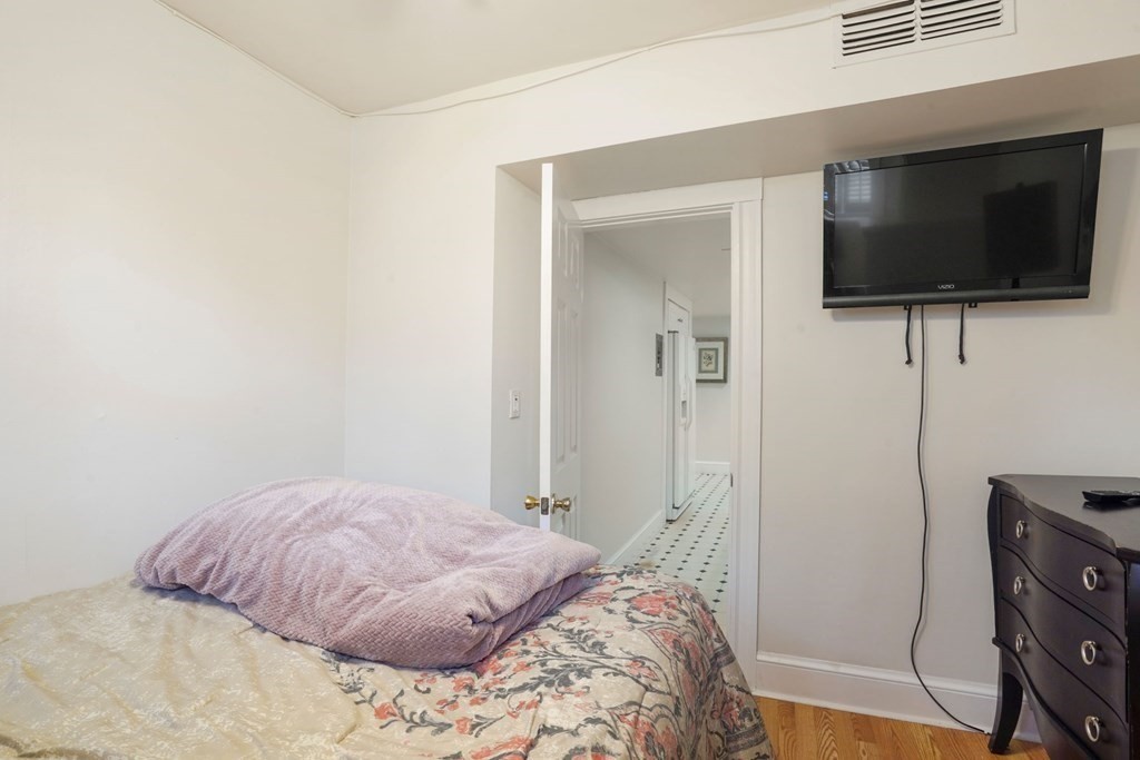 296 Marlborough St. # 1