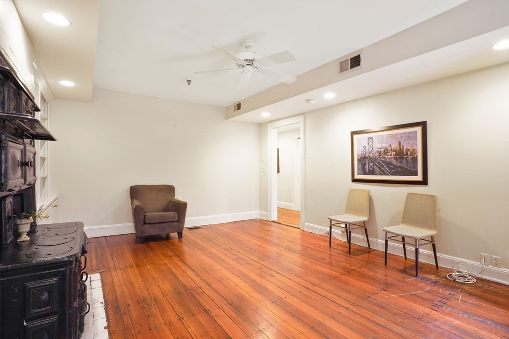 296 Marlborough St. # 1