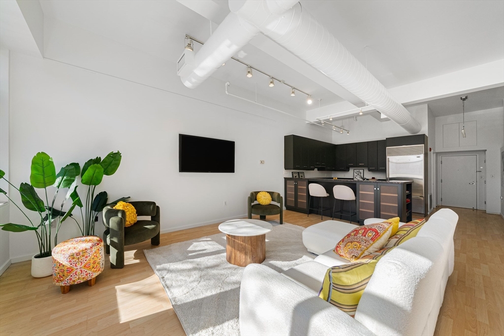 1200 Washington St # 213A, Boston Unit: 213A