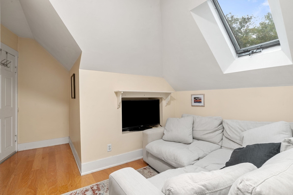 21 Wenham Street # 3, Boston Unit: 3