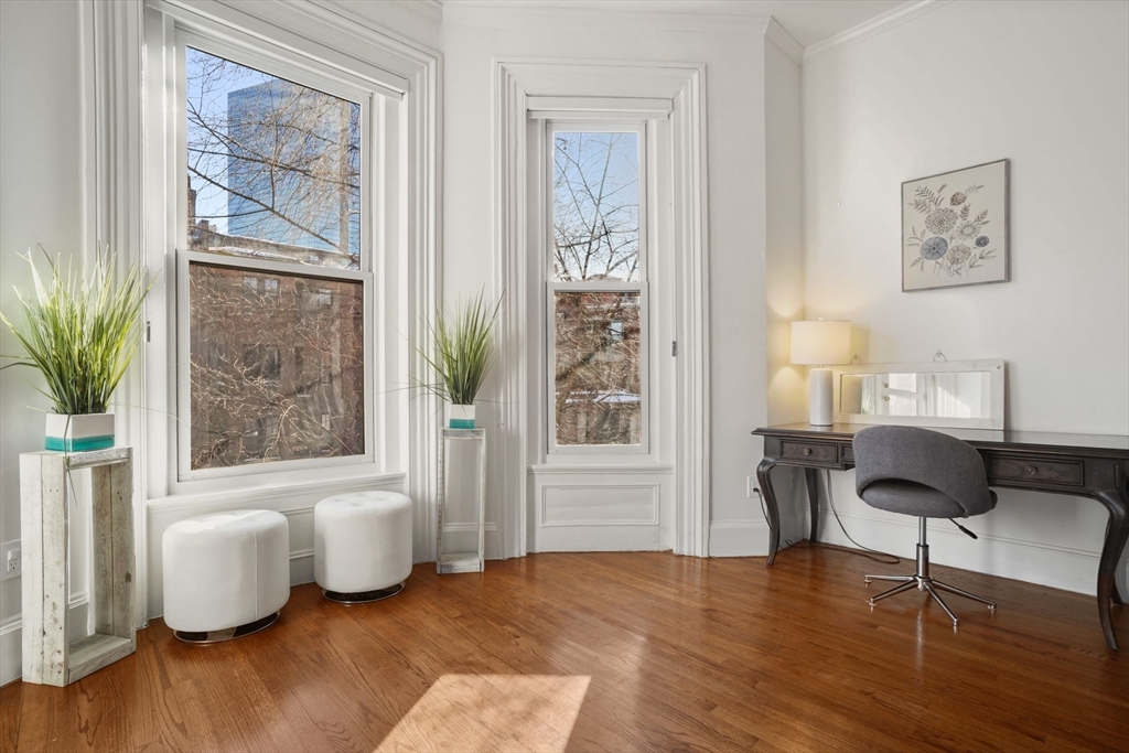 76 Marlborough St # 3