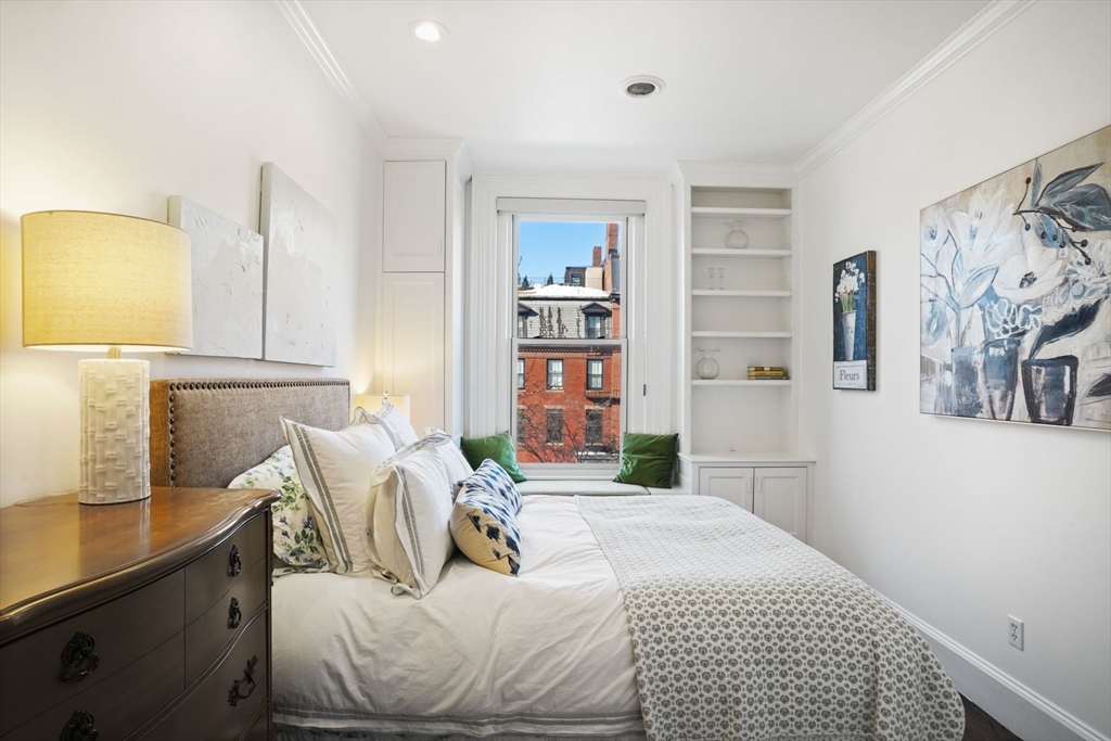 76 Marlborough St # 3