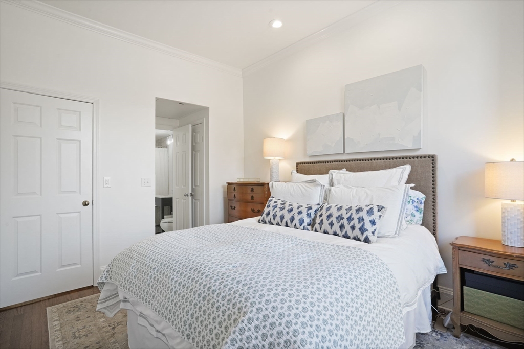 76 Marlborough St # 3