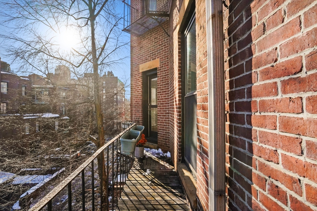 76 Marlborough St # 3