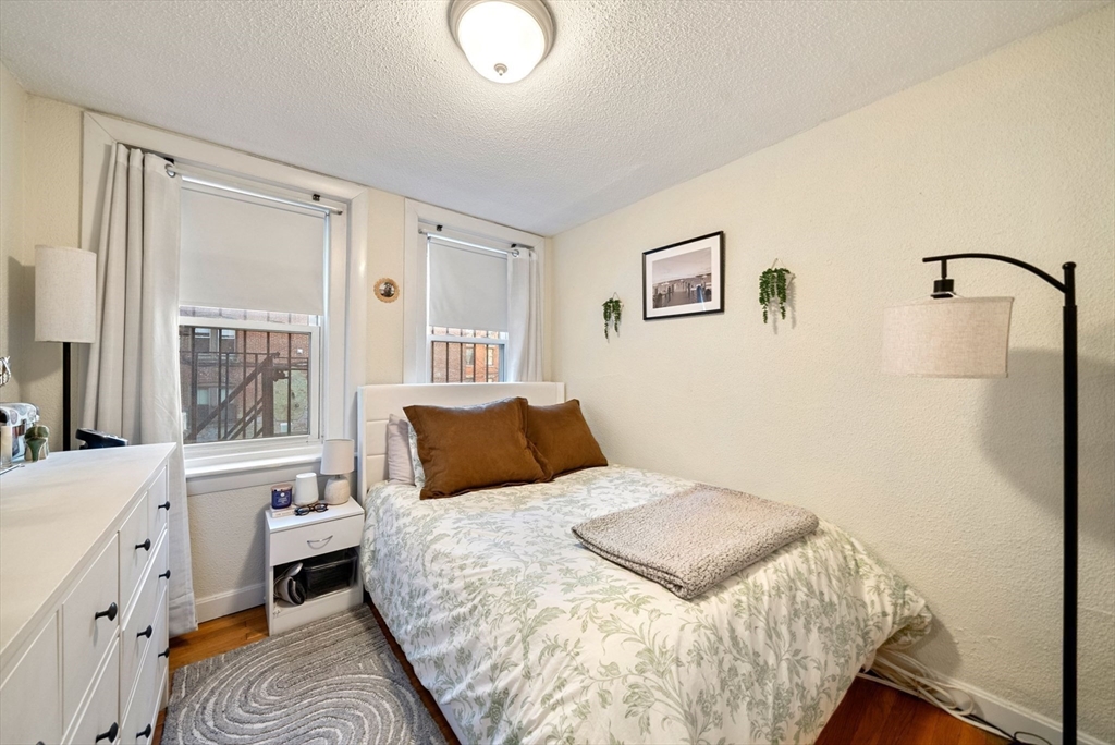 10 Henchman St # 2R