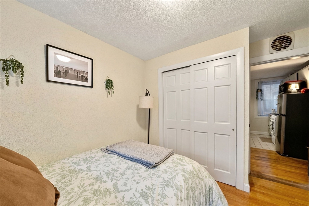 10 Henchman St # 2R