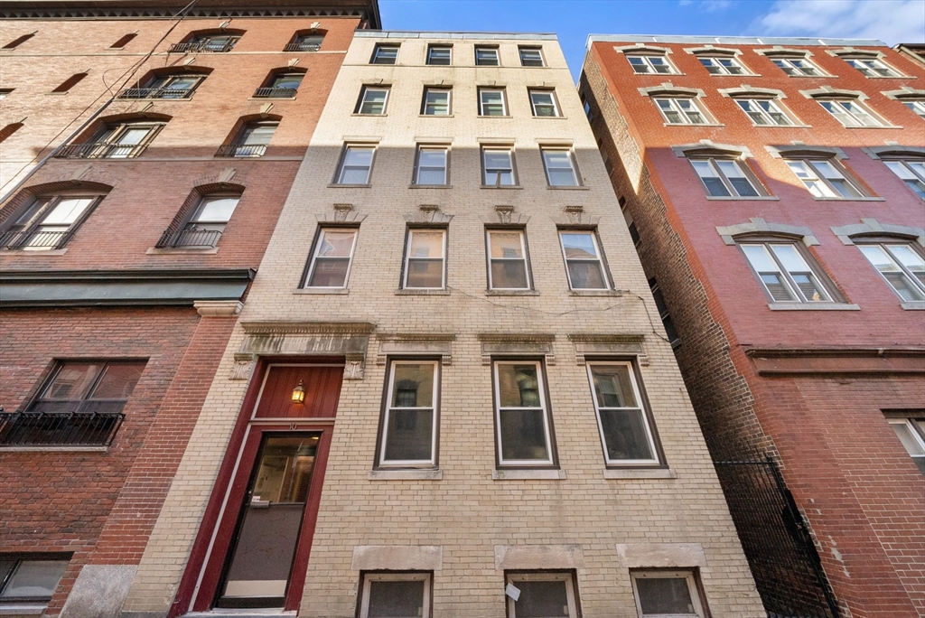 10 Henchman St # 2R