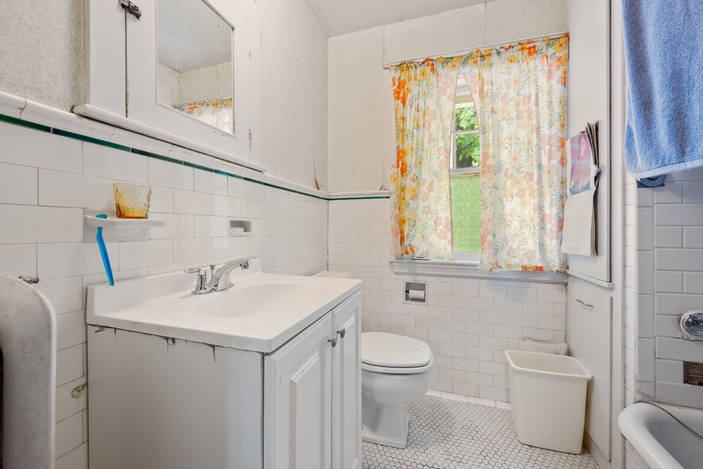 282 Marrett Road