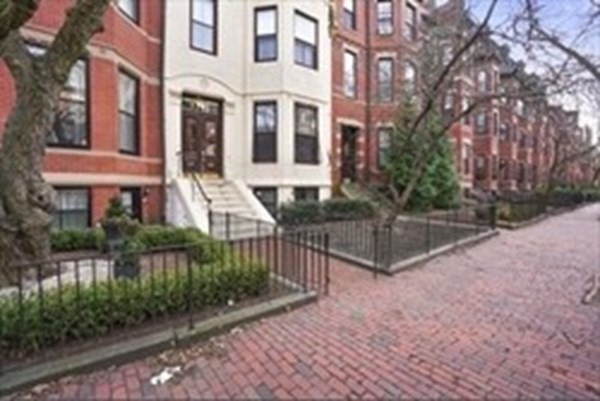 296 Marlborough # 3