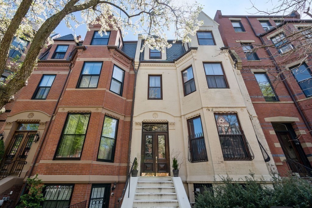 296 Marlborough St # 2