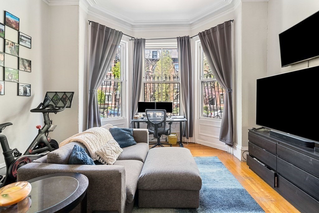 296 Marlborough St # 2