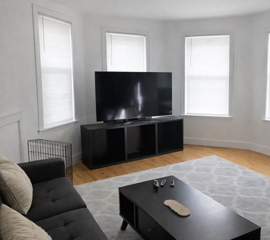 10 Parker Hill Av # 1