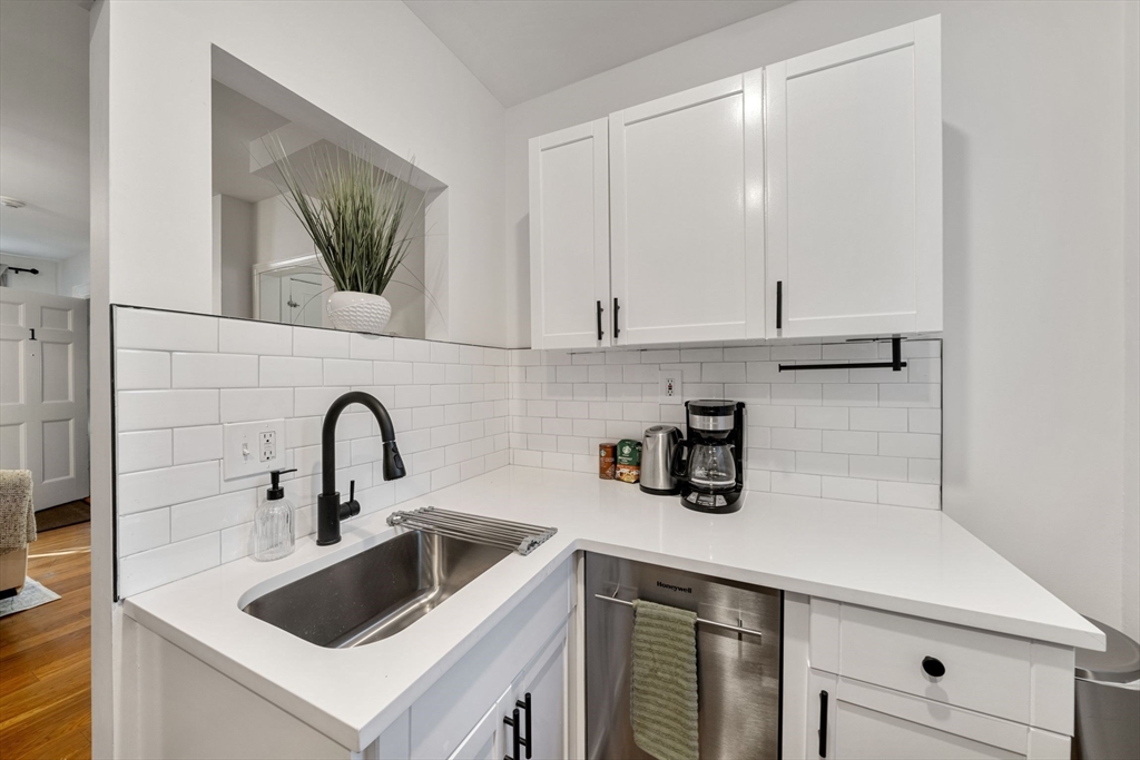 102 Revere St # 1A