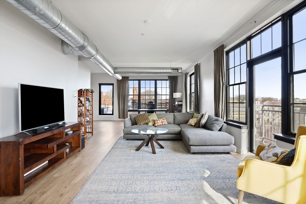 944 Dorchester Ave # 57