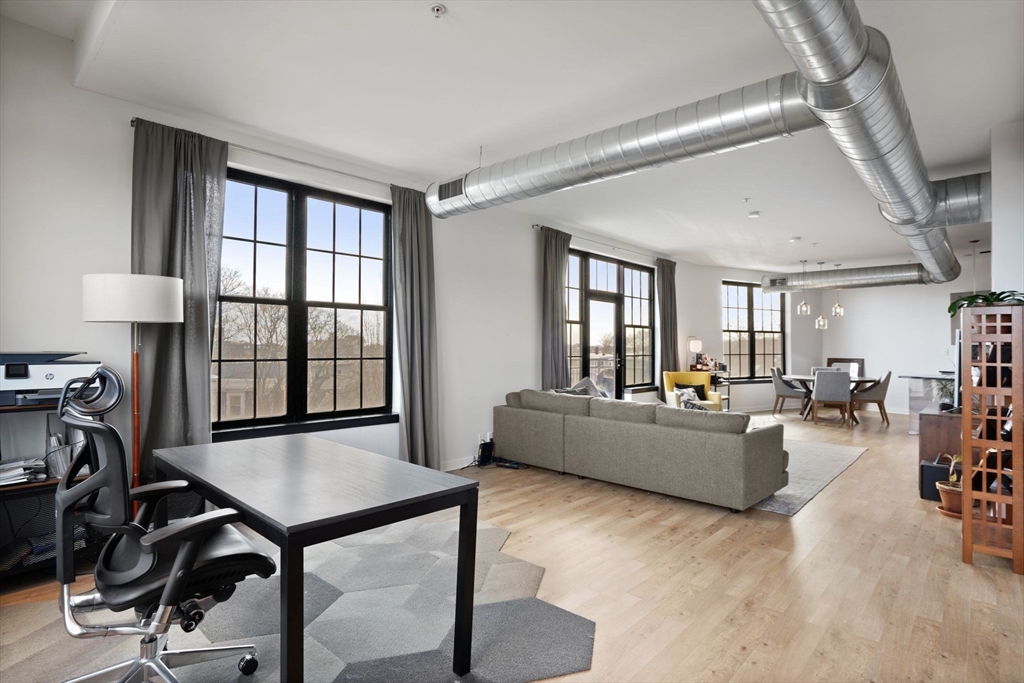 944 Dorchester Ave # 57