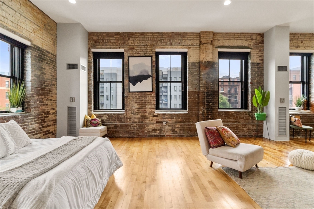 70-72 Northampton St # 200A