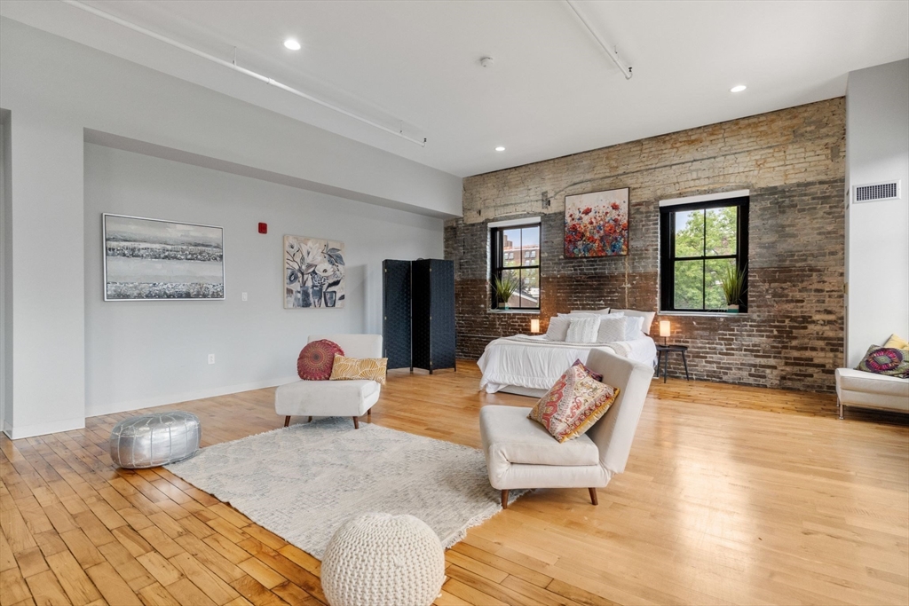 70-72 Northampton St # 200A
