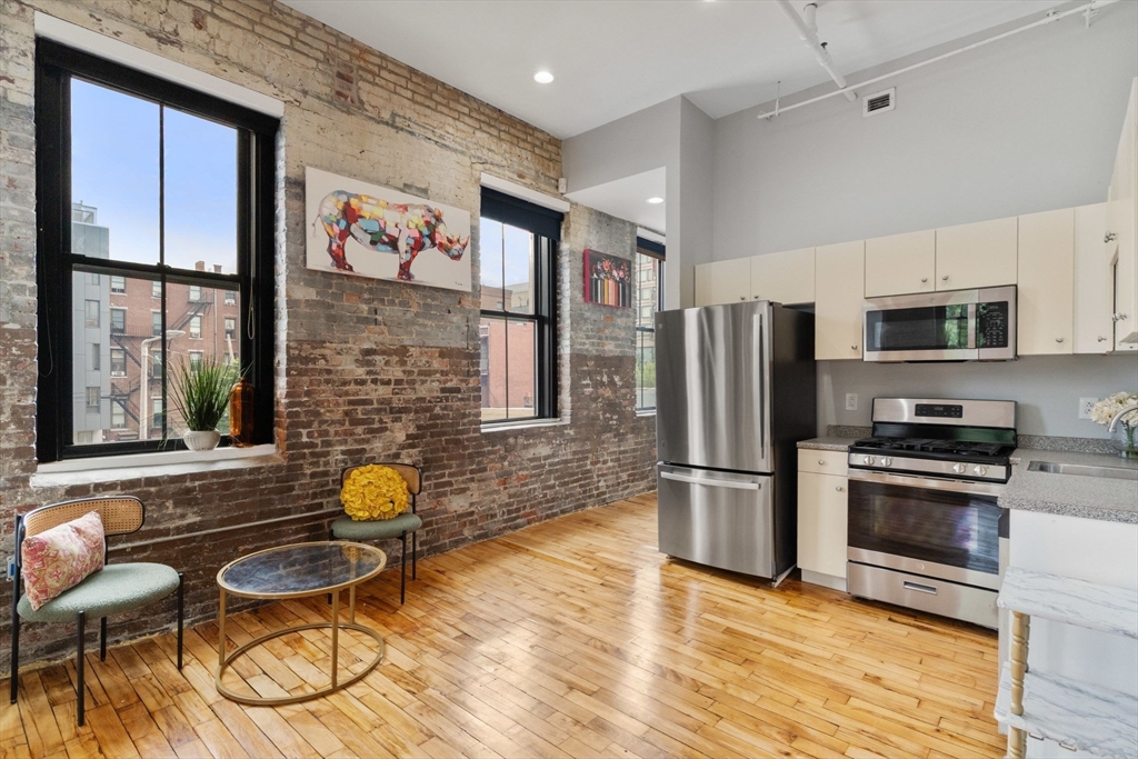 70-72 Northampton St # 200A