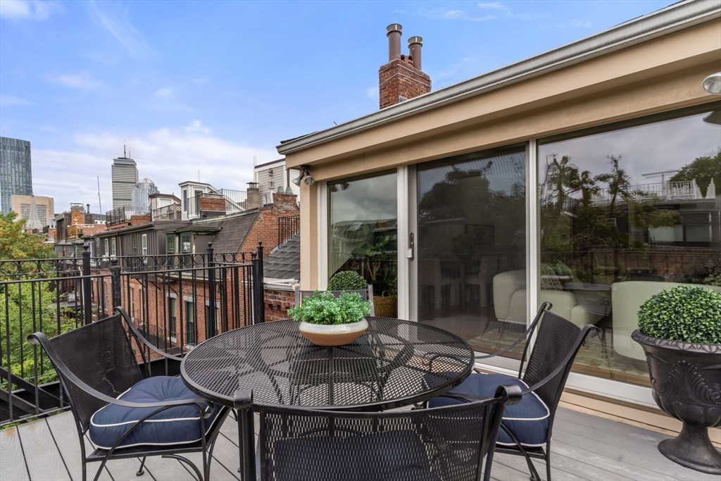 116 W Concord St # 4