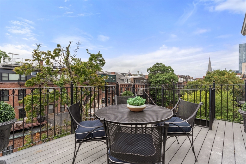 116 W Concord St # 4