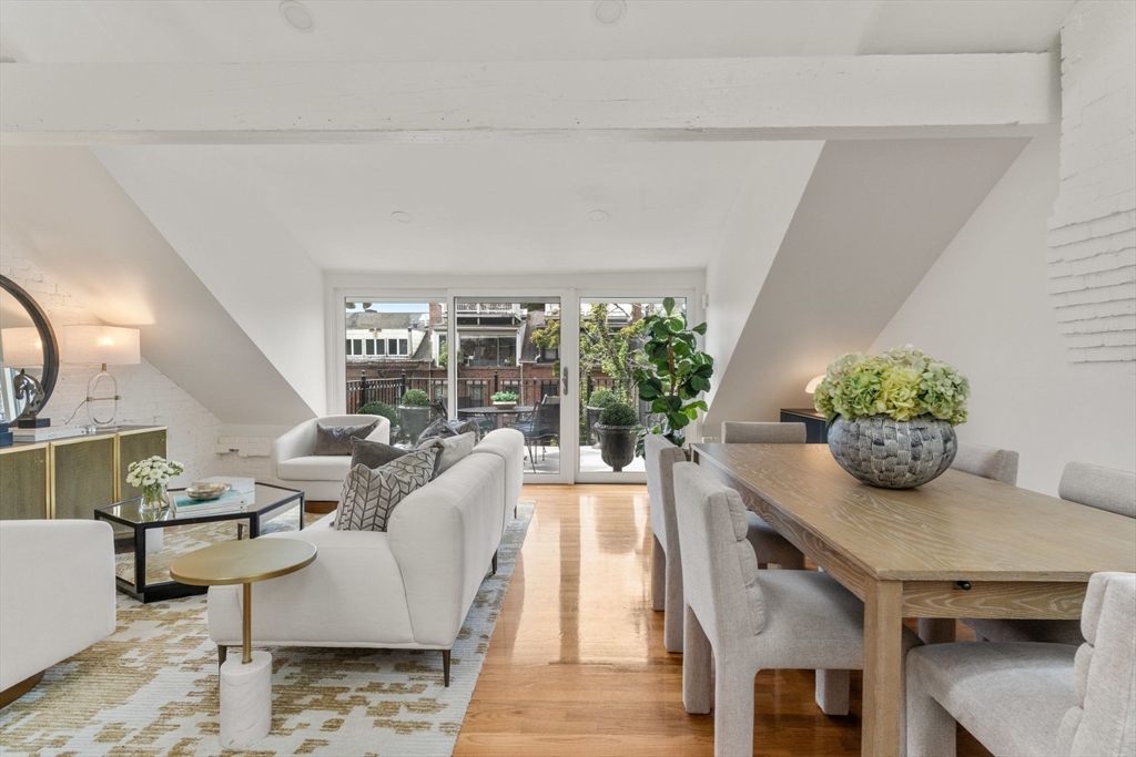 116 W Concord St # 4